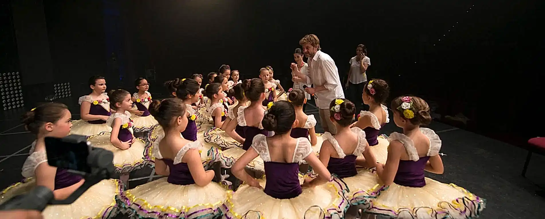 Ataşehir okulu gösterisinden bir sahne