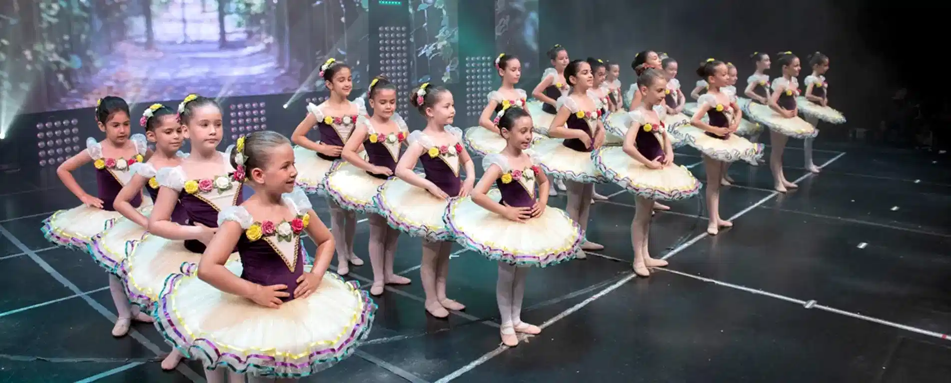 Bağdat Caddesi okulu gösterisinden bir sahne