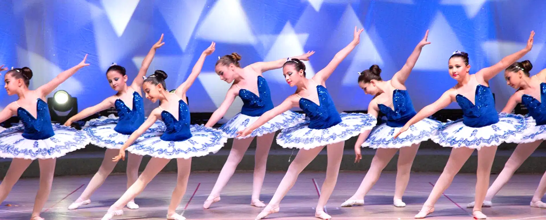 Trabzon okulu gösterisinden bir sahne