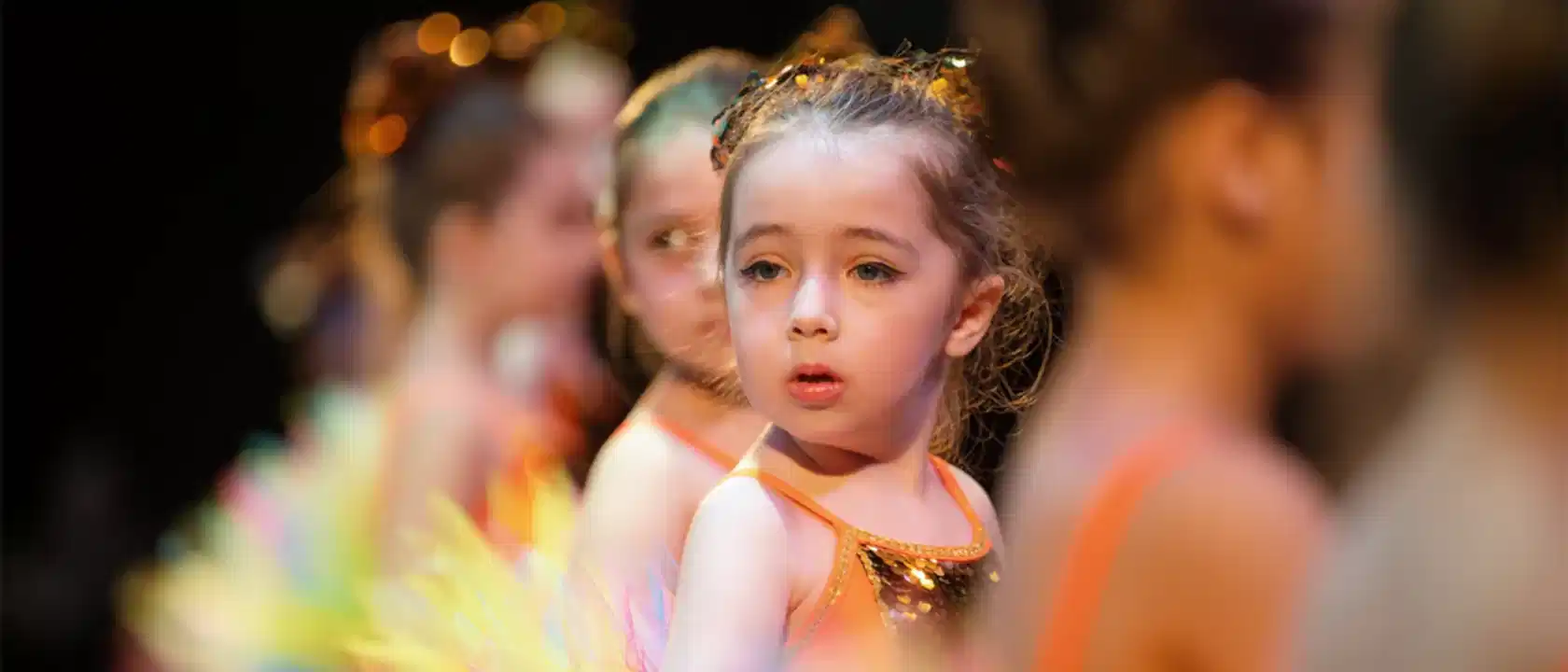 Zekeriyaköy okulu gösterisinden bir sahne