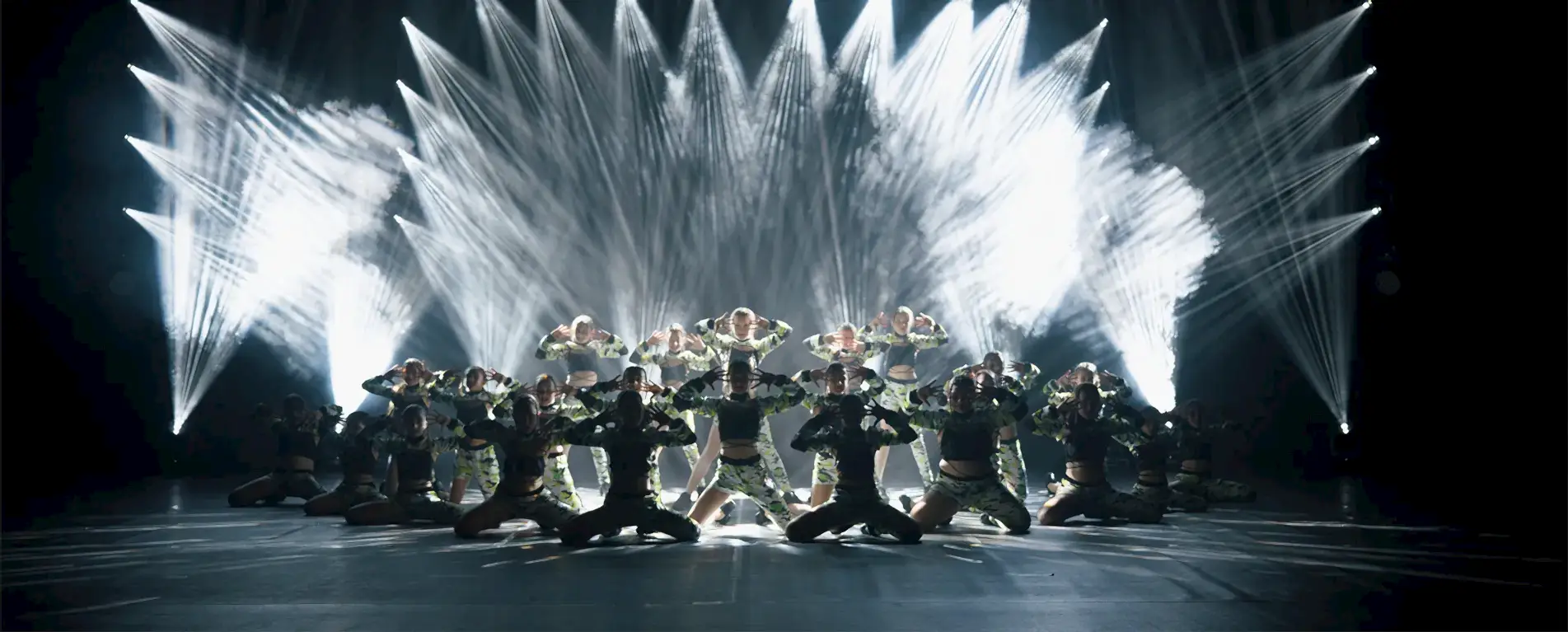 Zekeriyaköy okulu gösterisinden bir sahne